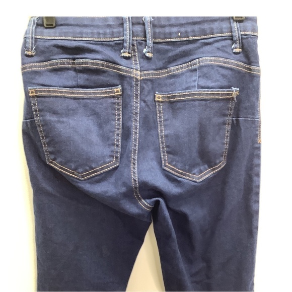 Celebrity Pink Size 5/27 Curvy Skinny Jeans. Preowned - Picture 4 of 7